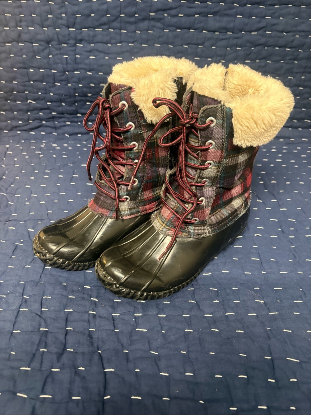 Stevies Burgundy Plaid Lace-Up Kids Snow Boots with Faux Fur Cuff
